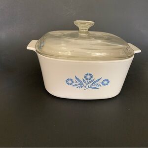 Corning ware Blue Cirnflower A3B casserole with th lid.